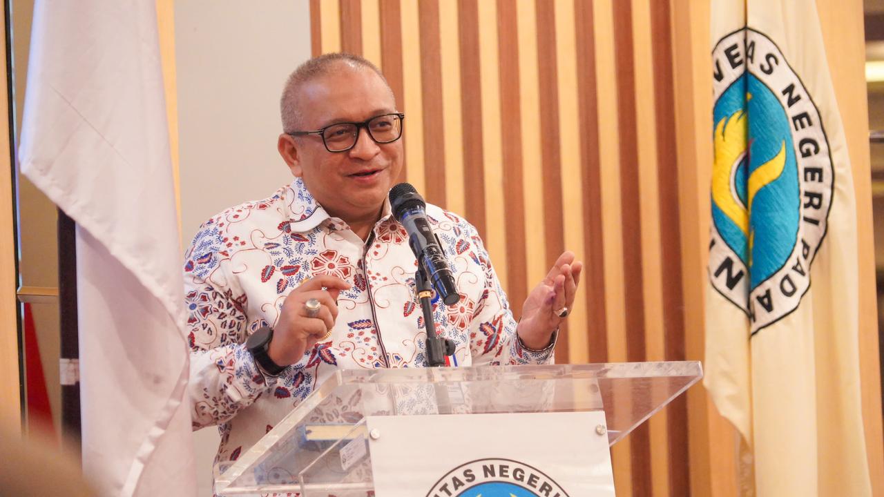 Pj Wali Kota Padang Berikan Kuliah Umum Mahasiswa FIS UNP