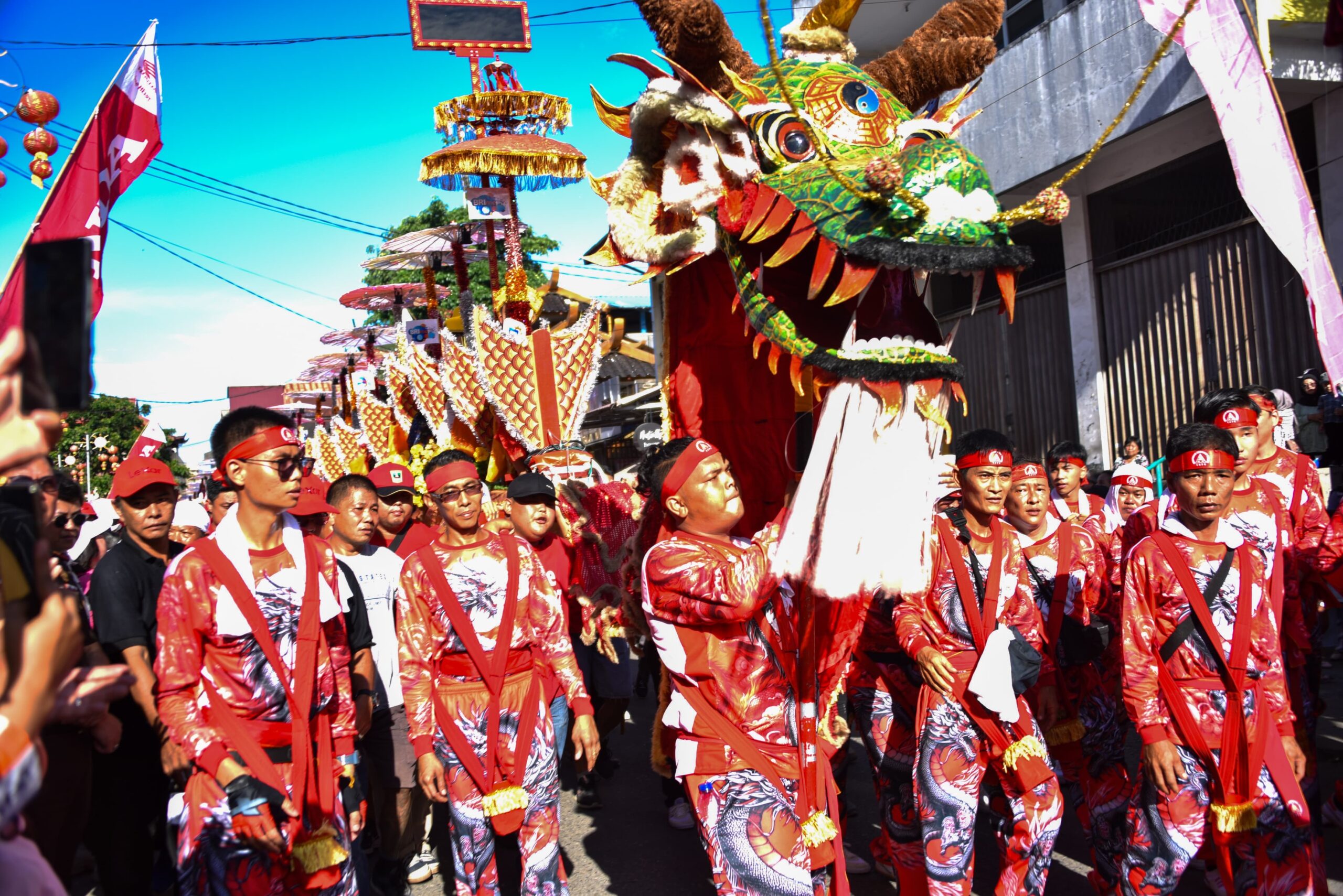 Carnaval Sepasan HBT Meriahkan Pergantian Tahun di Padang